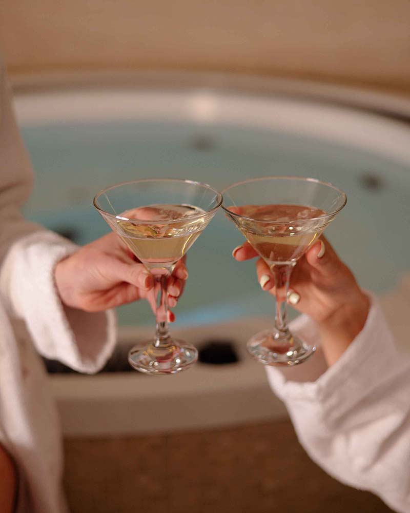 Святкування дня народження у SPA з джакузі в Рівному — Банний Двір